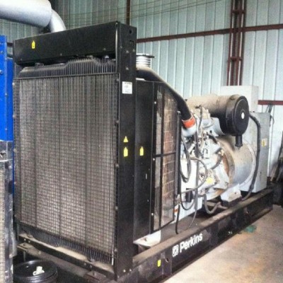供應富豪柴油發(fā)電機租賃 廣東富豪400kw二手發(fā)電機配件