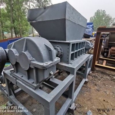 易拉罐廢鐵金屬破碎機  1300型廢鋼油漆桶電機轉(zhuǎn)子破碎機生產(chǎn)線
