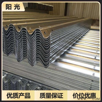 波形梁護(hù)欄連接螺絲   高速波形護(hù)欄   波形護(hù)欄立柱