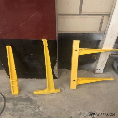 【電纜支架】 電纜支架 電纜溝支架 螺釘式電纜支架 預(yù)埋式電纜支架 組合式電纜支架