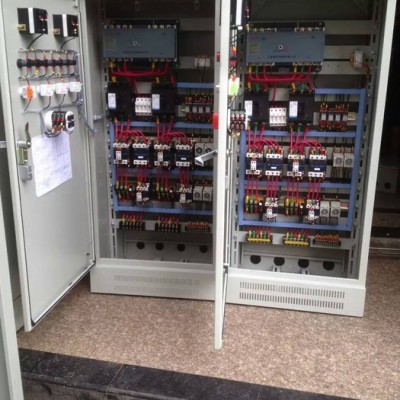 雙電源消防控制柜/噴淋控制柜星三角帶雙電源啟動(dòng)一用一備45KW                本公司證書齊全。以