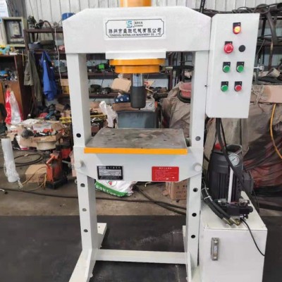 滕州盛豐YM-200T雙缸框架龍門液壓機(jī)，200噸龍門油壓壓力機(jī)