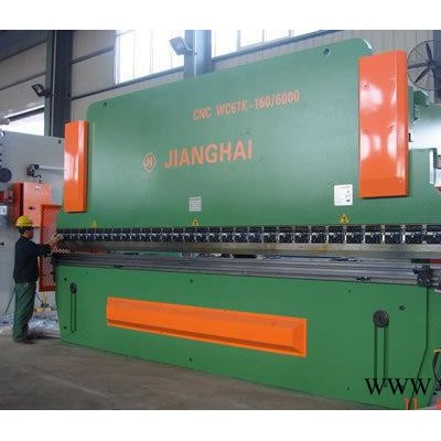 江蘇江海數(shù)控液壓折彎?rùn)C(jī)，剪板機(jī)，壓力機(jī)