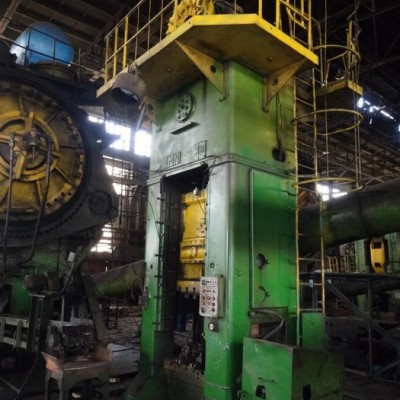 二手閉式單點壓力機(jī) K9536俄羅斯400噸行程400MM