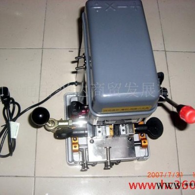 供應(yīng)臺(tái)灣東之吳鑰匙復(fù)制機(jī)530-A鑰匙 鎖匠 電動(dòng)工具 五金 工具