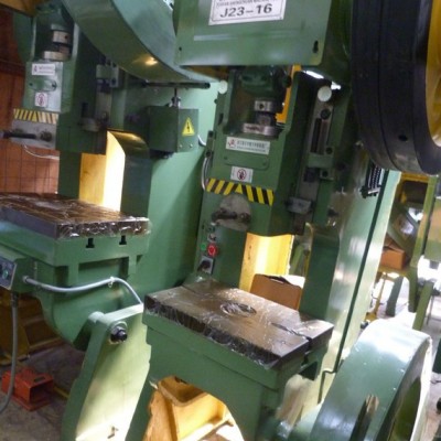 ** ** J23-12T沖床壓力機(jī) 高品質(zhì)沖壓機(jī) 手動(dòng)壓力機(jī)