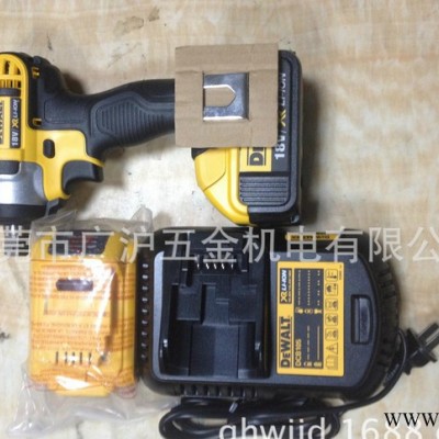 得偉電動(dòng)工具充電式?jīng)_擊扳手DCF880M2