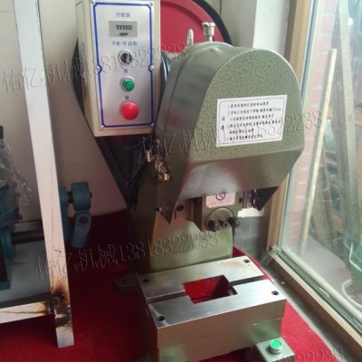 佑億供**臺式電動沖床，臺式壓力機,腳踏桌上小沖床 價格優(yōu)惠