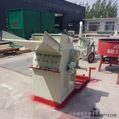 恒豐帶輪子可移動(dòng)破碎機(jī) 木材報(bào)紙粉碎機(jī) 木材加工設(shè)備