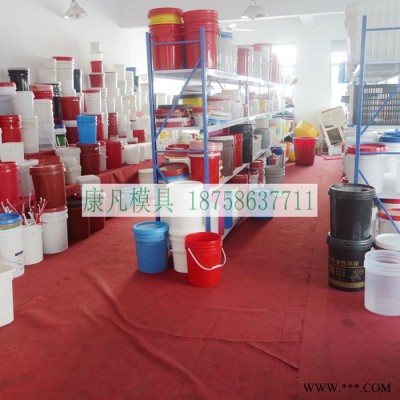 浙江臺州黃巖模具廠家 塑料桶模具加工過程，做桶設(shè)備圖片