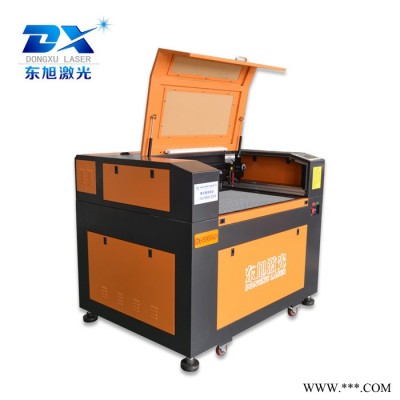 供應(yīng)東旭紅酒瓶激光雕刻機(jī)讓酒瓶升級為藝術(shù)品 酒瓶私人訂制加工設(shè)備