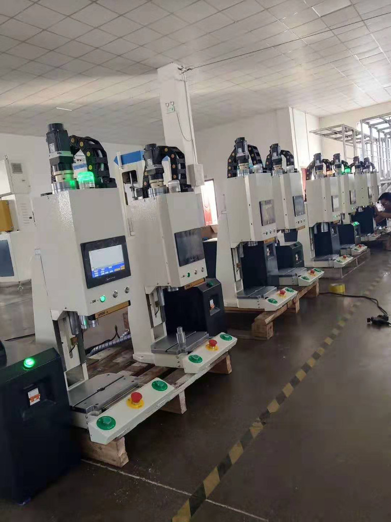500kg電子壓力機(jī)