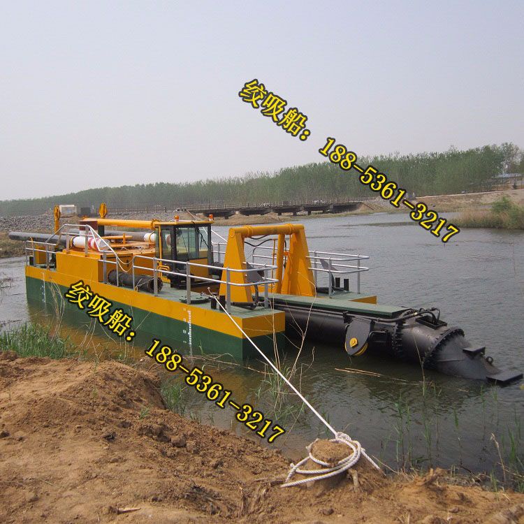 挖泥船試機(jī)現(xiàn)場.jpg