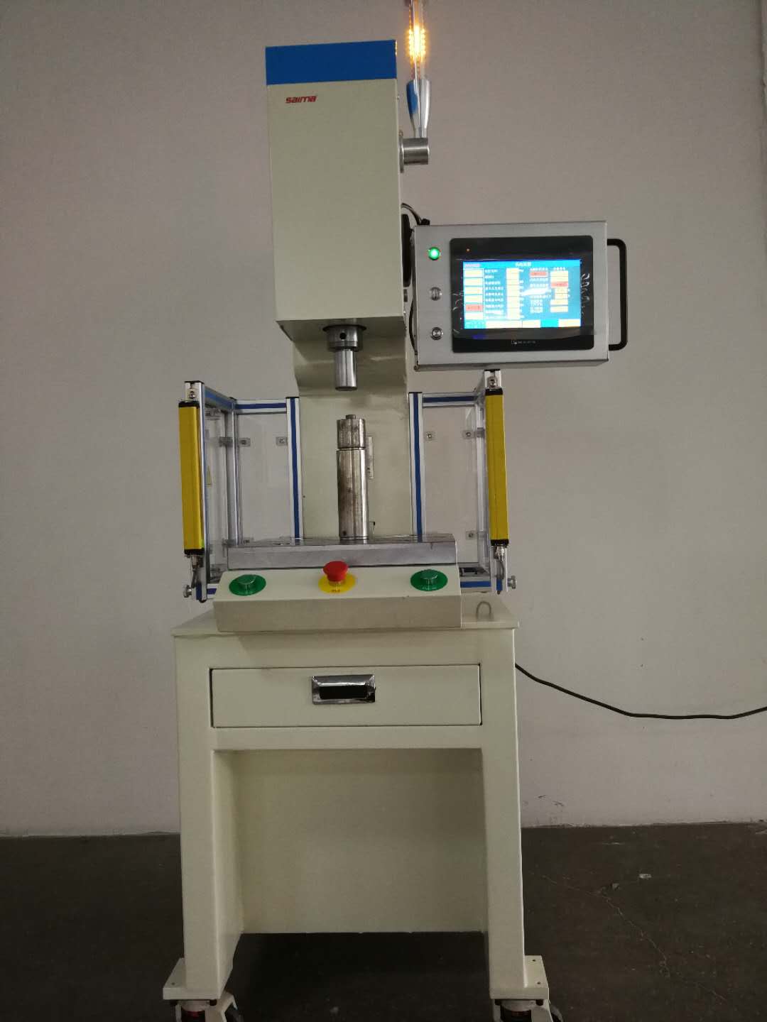 賽瑪科技伺服壓力機(jī).jpg