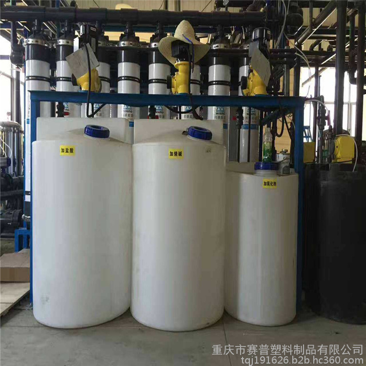 賀州帶電機(jī)加藥箱300升加藥箱進(jìn)口原料