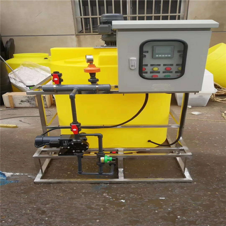 賀州帶電機(jī)加藥箱300升加藥箱進(jìn)口原料