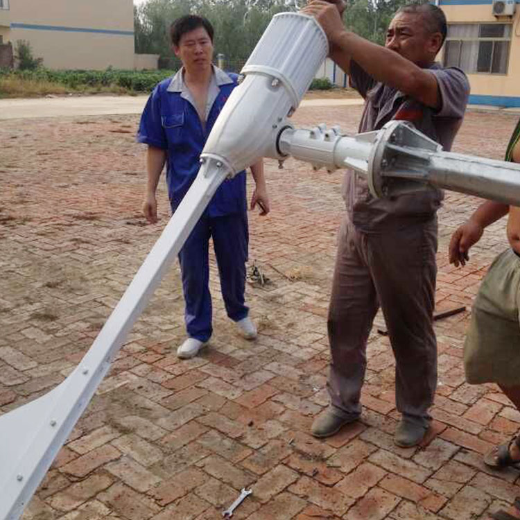 襄樊家用風(fēng)力發(fā)電機(jī)1kw廠家定制風(fēng)力發(fā)電機(jī)