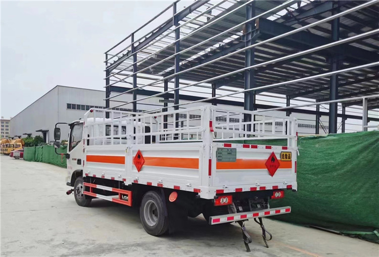 油漆涂料4米廂式車 桶裝油漆涂料車配置