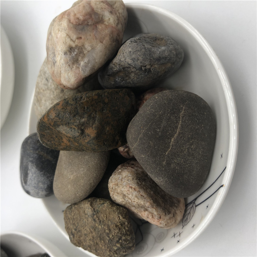 桓禾礦業(yè)**建筑鵝卵石油漆    鵝卵石怎么染色    鵝卵石花盆制作過程  信譽(yù)至上