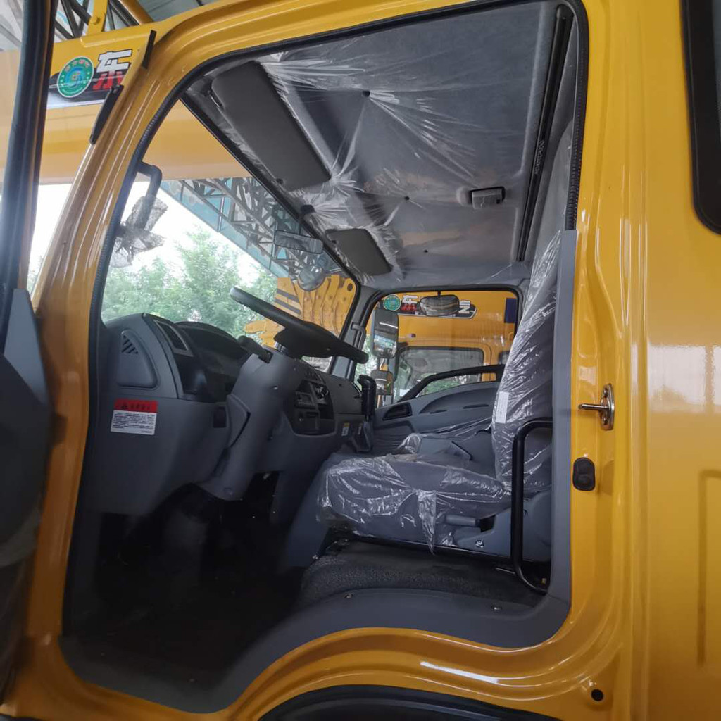 眉山汽車吊車型號規(guī)格    修汽車吊架總成圖    汽車吊架梁方案    汽車吊環(huán)廠家  大量現(xiàn)貨