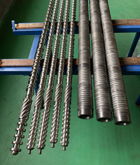 注塑機(jī)法蘭螺絲拆不開_普通注塑機(jī)螺桿        _65熔噴布機(jī)單螺桿