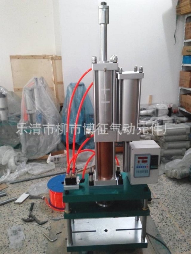 10噸上報(bào)加熱氣液增壓機(jī) - 副本