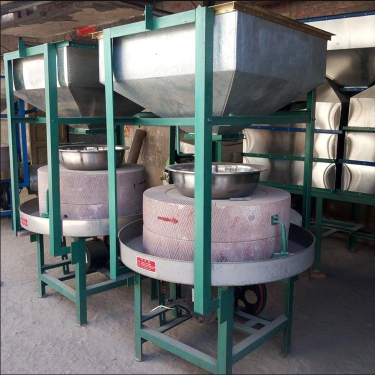 廠家生產(chǎn) 玉米雜糧電動(dòng)石磨磨粉機(jī) 面粉加工設(shè)備石磨面粉加工設(shè)備